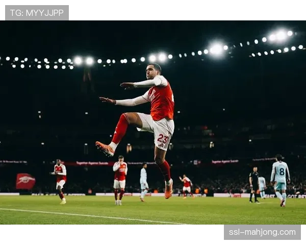 阿森纳战术实验继续,马丁内利与马杜埃凯两翼齐飞 阿森纳战术实验继续,马丁内利与马杜埃凯两翼齐飞